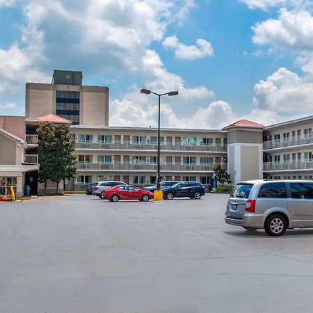 Econo Hospedaje Downtown Louisville Exterior foto